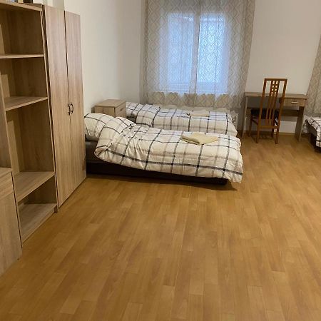 Apartments Tomkova Hradec Králové Exterior foto
