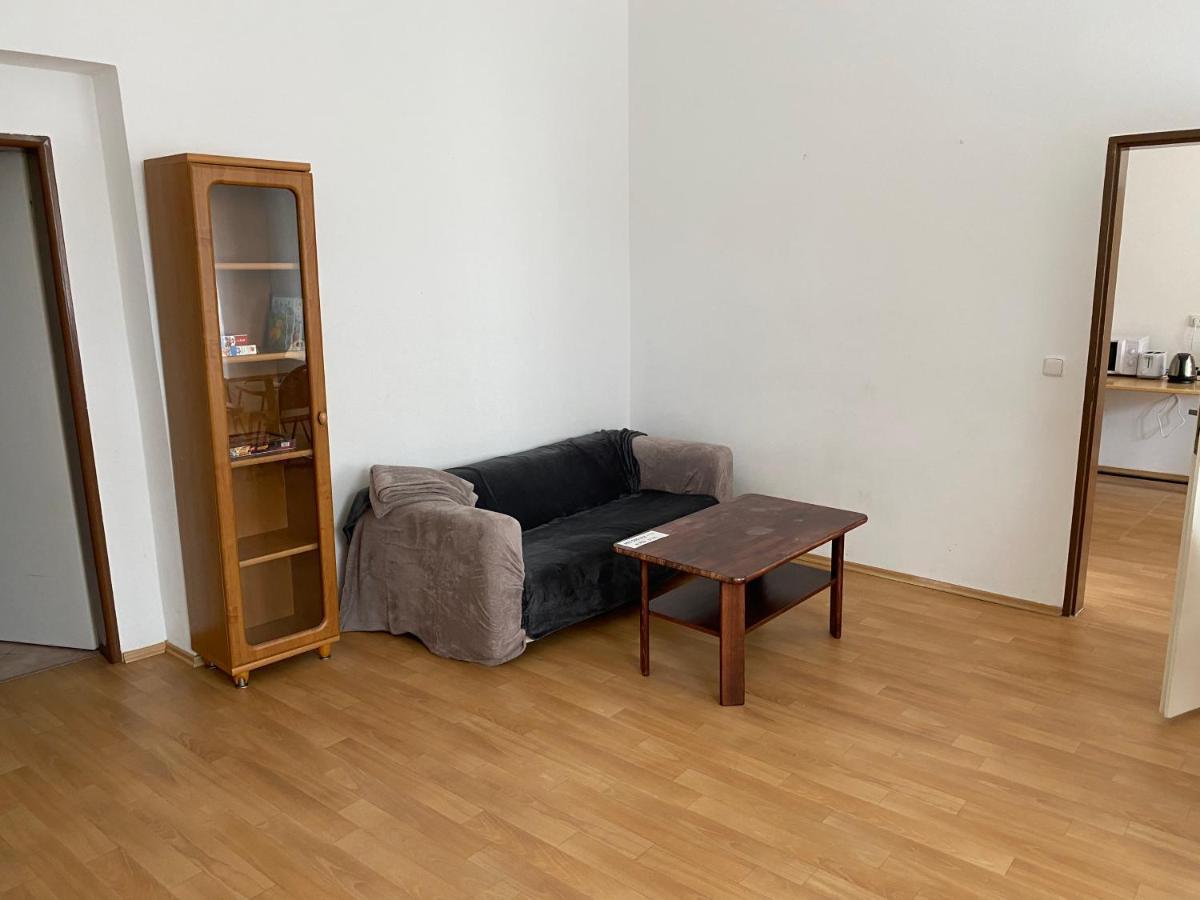 Apartments Tomkova Hradec Králové Exterior foto